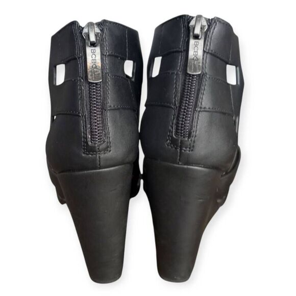 BCBGENERATIONS MAYA BLACK WEDGE SANDALS SZ.7.5 GUC. - Picture 3 of 7